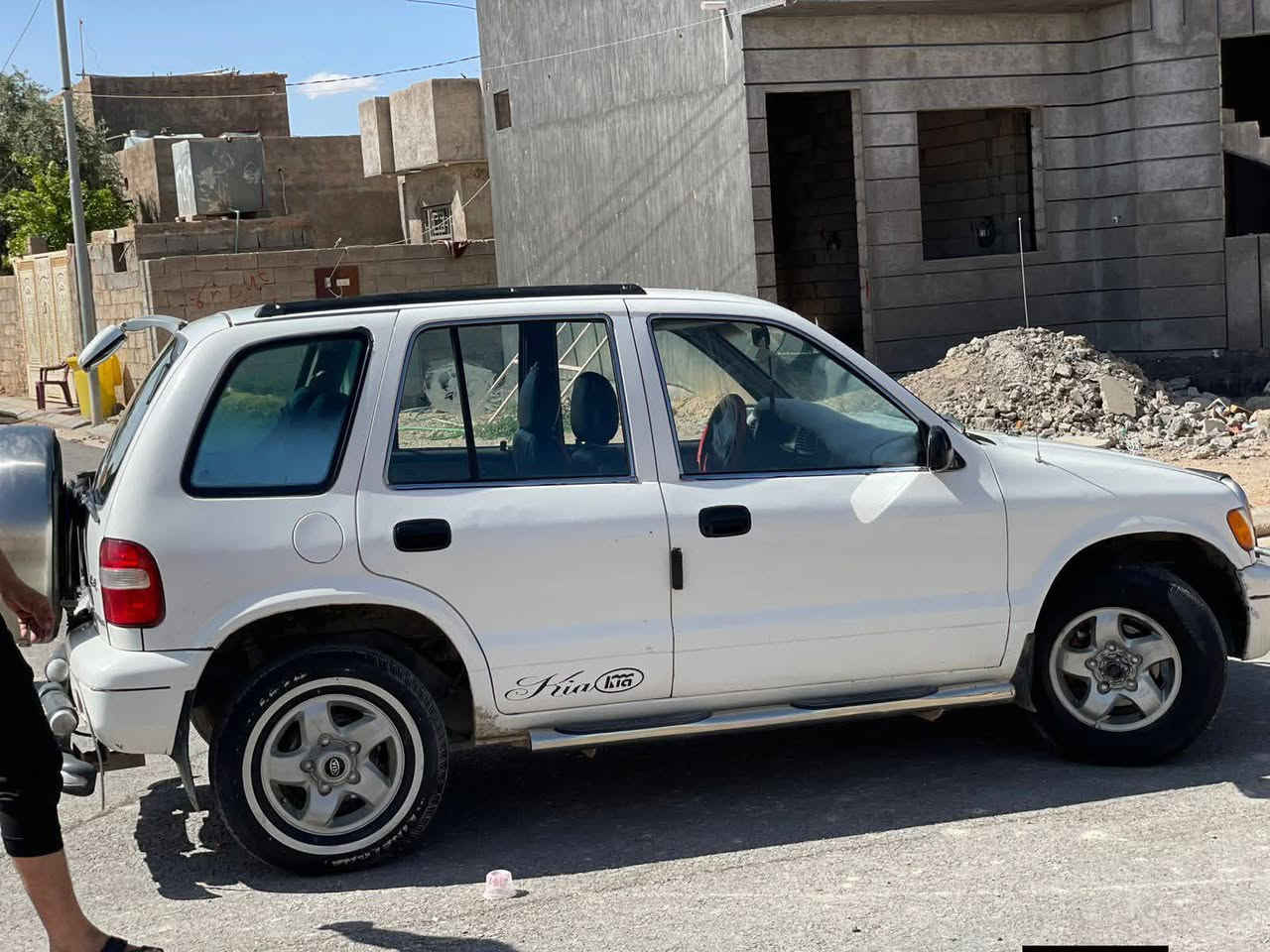 🚗 للبيع — كيا سبورتج موديل 2000
اللون أبيض 
سنويه إلى 2028
السيارة نظيفة ومرتبة
❄️ التبريد شغال ثلج
🛞 تاير سبير موجود
🔧 وضعها جيد وما تحتاج شي مهم
📍 جاهزة للفحص
المكان الانبار قضاء القائم 
السعر 44 ورقه
رقم بغداد تحويل مباشر
***********
