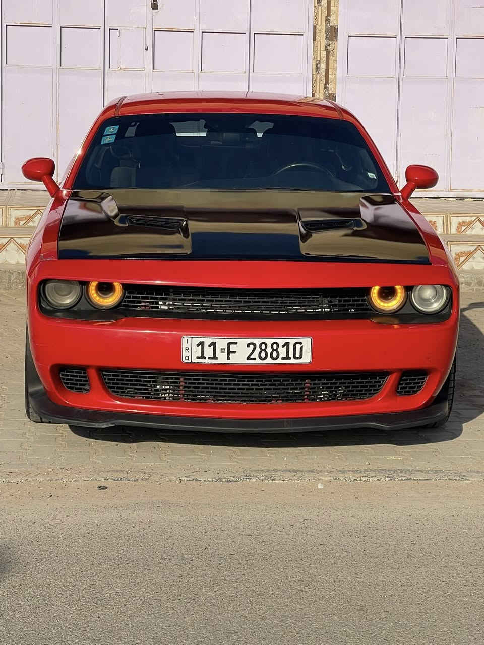 جالنجر
موديل 2017
ماوصفات SXT 
بصمه تشغيل عن بعد 
شاشه جبيره 
كشن كهرباء 
محرك 3600
رقم بغداد بأسمي ارقام نكليزي
ماشيه 90 
بيهه صبغ جاملغات اماميه والبيبان بس كلير بدون ضربه 
البنيد مغلف هم احسبه مصبوغ 
شاصي صفحه الصدر مسحوب مكفول من الكص
كير مكينه مكفولات 
رقم شاصي 2C3CDZAG8HH550690
مكان بغداد ابو غريب او الخظراء 
السعر 138
تواصل ***********
