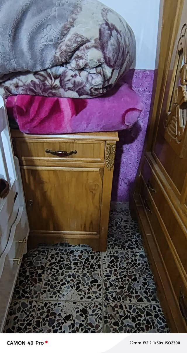 غرفه تسكام كامله 7قطع مستعمله سنه
وجديده تفاصيل خاص او على الرقم
***********
