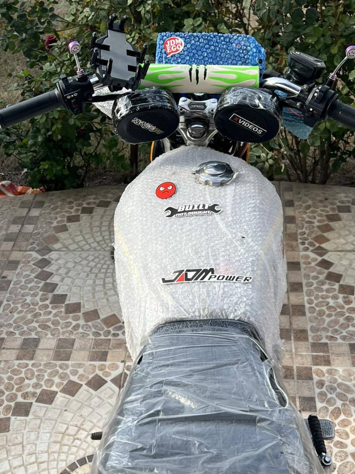 السلام عليكم تايكر 2025 محرك وكير شرط الدراجه فول نضافه ربع ماتصرف عليها كهربائيات كله شغاله لاستفسار الاتصال ***********غير متواجد على الفيس 🤚
