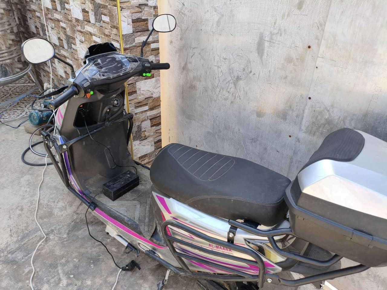 للبيع بايسكل شحن سكنس  موديل ٢٥  بعده جديد
السعر،  600 وبي مجال واذا اكو مراوس بدراجه بانزين الرقم *********** خاص مفتوح مكاني الخالديه
