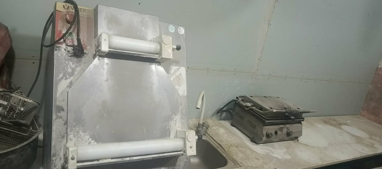 غراض مطعم نضيفات جدا للبيع


**إذا كنت صاحب هذا الإعلان وتريد حذفه لأي سبب، رجاءا أرسل رسالة إلى الدعم الفني**