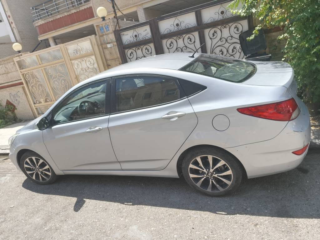 🚗 هیۆندای ئەکسێنت (Hyundai Accent) – زۆر خاوێن و بەشەرت بۆ فرۆشتن 🚗
​ئەگەر بەدوای سەیارەیەکی بێ کێشە، کەممەسڕەف و توندوتۆڵ دەگەڕێیت، ئەم فرسەتە نایابە لەدەست مەدە. سەیارەکە لە ڕووی یاسایی و میکانیکییەوە کامڵە.

 زانیارییە سەرەکییەکان:
​جۆری سەیارە: هیۆندای ئەکسێنت (Hyundai Accent)
​ڕەنگ: زیوی (سیکۆتی)
​یاسایی: بەناوی خۆمەوەیە، بەشەرت گواستنەوە و وەکالەت.
​غەڕامە: هیچ غەڕامەیەکی لەسەر نییە (سفر کراوەتەوە).
​✨ تایبەتمەندی و دۆخی سەیارەکە:
​گێڕ و مەکینە: بەشەرت و بە زەمانی تەواو، بێ کێشە.
​دۆخی گشتی: هیچ کێشەیەکی نییە، زۆر توندوتۆڵە و ئامادەیە بۆ لێخوڕین.
​سەیارەیەکی زۆر ئابووری و کەممەسڕەفە لە بەنزیندا.
​دیزاینێکی دەرەوەی قەشەنگ، وێڵ سپۆرت و ناوەوەیەکی زۆر خاوێن.
​💰 نرخ: 108
📍 شوێن:  هەولێر
📞 بۆ پەیوەندی و زانیاری زیاتر: (*********** أربيل, العراق

