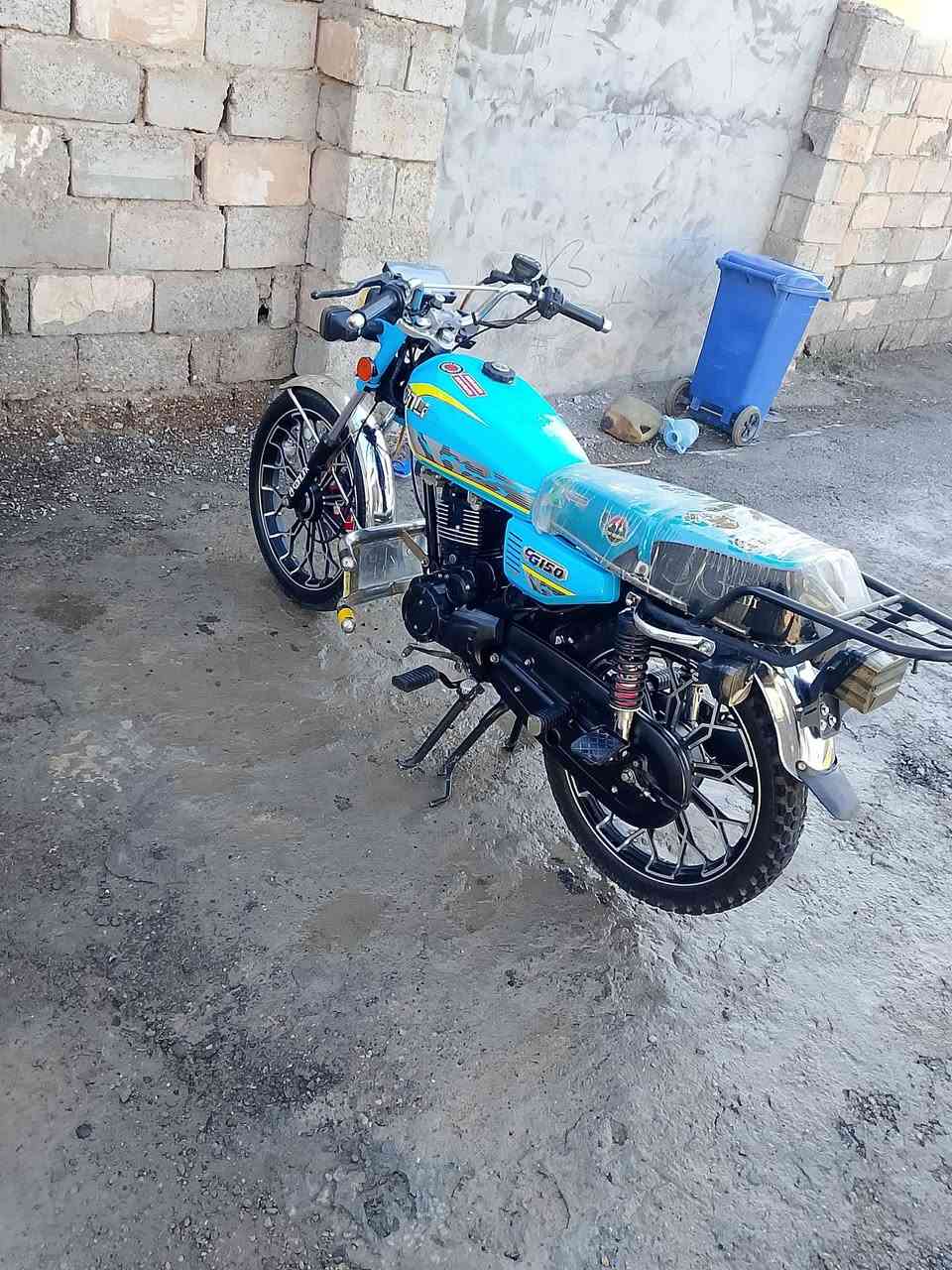 دراجه للبيع كهربائيه كامله كلشي شغال محرك 200؟ موديل 24  ؟***********
