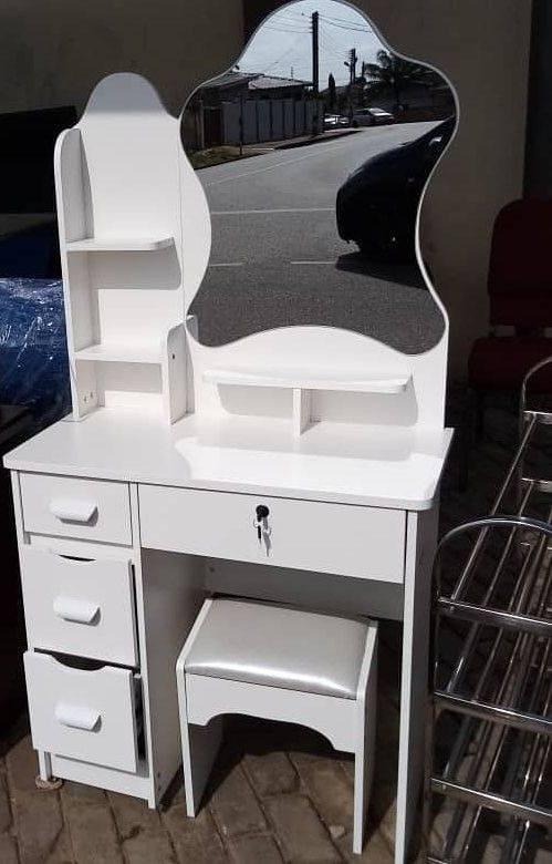 تفصال حسب الطلب 
للتواصل ***********
