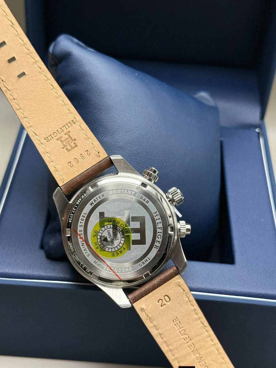 #مزااااااد

فتح باب الساعه 50$ دولار والرفعه 5$ دولار 

لطفا اعتمد برقمك وعنوانك الكامل عالخاص 

والتوفيق للجميع 

تومي هيلفيغر الجميله

اصدارات 2025 من احدث واجمل الاصدارات

 #اصلي #وكالة
مينه مميزه
قطر 41
مقاومة للماء 50
كرونغراف
سناتر شغالة
نافذه تاريخ
اميال وارقام لامنوس 
جلد اصلي 
منفذ للتاريخ

كامله المرفقات 

توصيل متوفر لجميع محافظات العراق.


**إذا كنت صاحب هذا الإعلان وتريد حذفه لأي سبب، رجاءا أرسل رسالة إلى الدعم الفني**