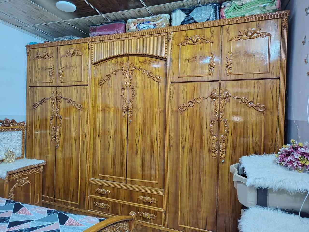 غرفه نوم خشب صاج بدون زاويا للبيع بسعر مليون وبيها مجال عنوان موصل جانب الايمن الاتصال عل رقم ***********
