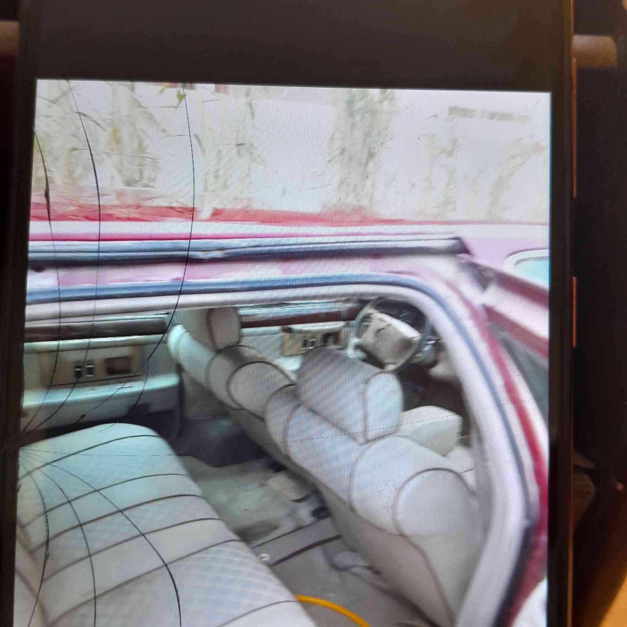 للبيع كاديلاك موديل ١٩٩٥ محور محرك افلون رقم قادسيه باسمنا السياره جاهزه عدا السلف والباتري. رقم صاحب السياره 
للتواصل *********** غير متواجد فيس
