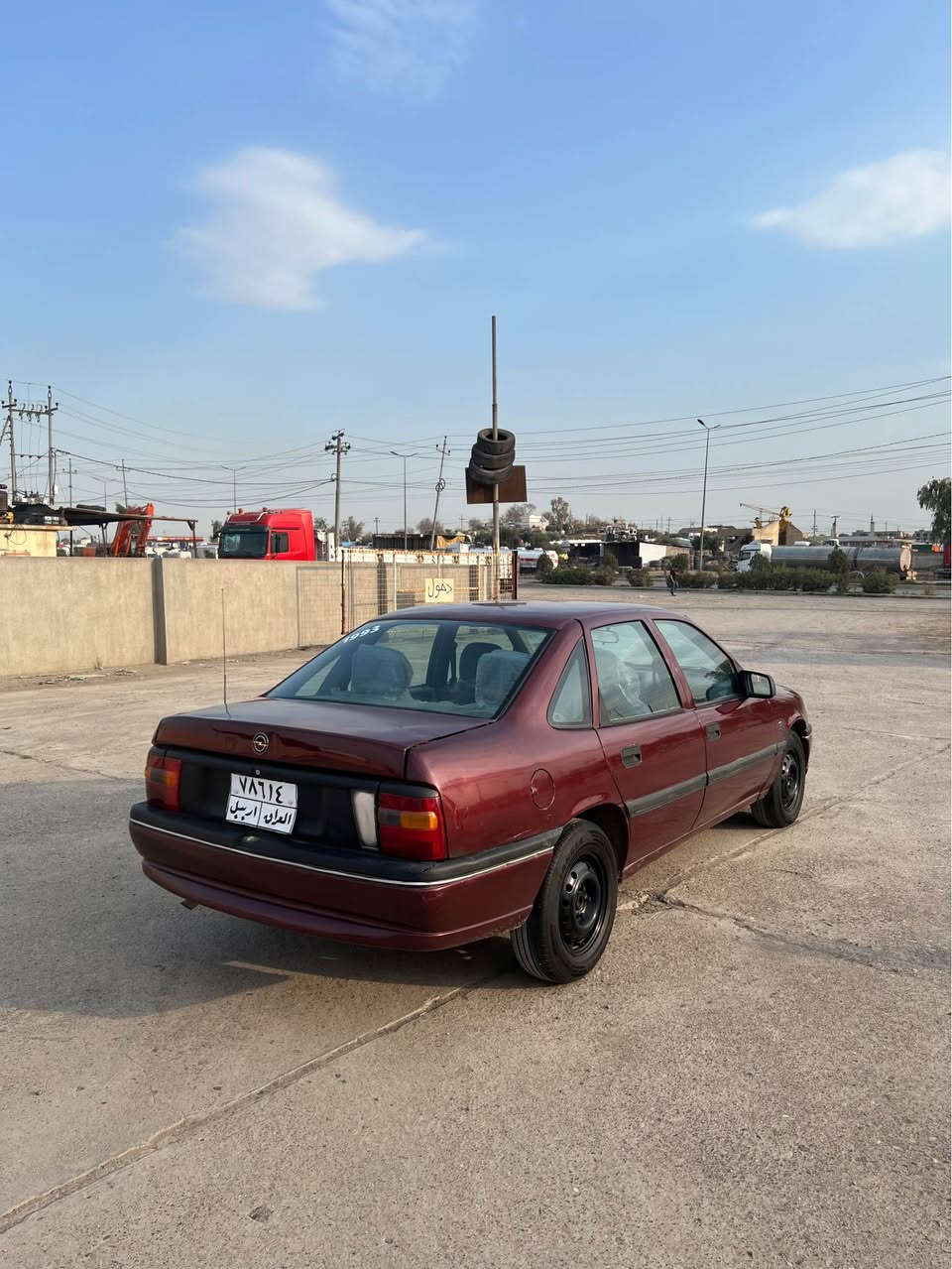 اوبل فكترا 1993  گیر تۆماتیک مکینر گیر بەشەرت
عام بەخ لەسەر ساغەی تەنها ٣٩ وەرقە
پشتو پێشی کەپسە بی لیدان مکینە ٢٠ بەشەرت 
سیارەکە لەسەر دەقی بیلاد ماوە سنوی بەسەرجووە
وکالەو تحویلی بەشەرت  تەخم تایە نوێیە مسروفی نیە
تەنهاو تەنها ٣٩ وەرقە ومجالی برایانە 
***********…. أربيل, العراق
