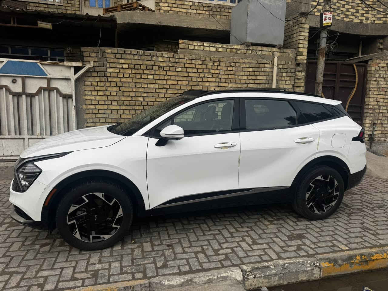 كيا سبورتاج 2023
موصفات
نشغيل عن بعد
كامرات 5
نوقف ذاتي
داخل جلد اسود
كشن ميموري ذاكره عدد٢
كشنات كهربائية
مندك بريك بصمه
قياده ذاتيه
شاشاه اعطال
صندوق بصمه
مكينه 2500
كشن تدفئه تبريد
استرين تدفئه
إضاءة LED كاملة أمامية وخلفية
اشاره وكامره بلمري
كامره اماميه
كامره ذكاء اصطناعي
نوقف ذاتي
كير أوتوماتيك 8 سرعات
ظام دفع رباعي AWD
شاشة وسطية كبيرة 12.3 إنج
شاشة عدادات ديجيتال 12.3 إنج
فتحة سقف بانوراما
كاميرات 360 درجة
مقاعد جلد مع تبريد وتسخين
‏Harman Kardon ظام صوت
حساسات أمامية وخلفية + رادار نظام المحافظة على المسار
مراقبة النقطة العمياء
فرملة طوارئ تلقائية
ثبت سرعة ذكي
باب خلفي كهربائي
شاحن موبايل لاسلكي
لون ابيض 
حادث باب وجاملغ الخلفي 
العنوان بغداد مدينه الصدر تجي وتشوف وتحكم بعينك
***********
‏ple CarPlay g Android Auto
السع 200
