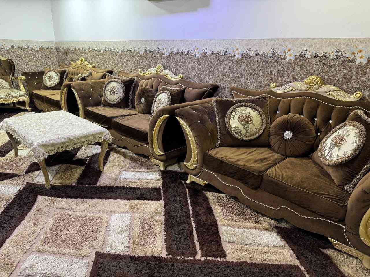 متاح طخم تركي رئاسي 6 قطع مع الميز الوسطي مع 11 كوشة
لونين جوزي ومقاعد عسلي ووجه جوزي

المكان حي التأميم

السعر 600 الف

للتواصل الاتصال على الرقم
***********
***********
