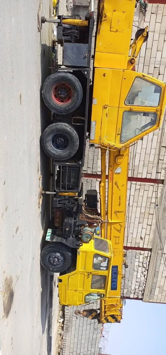 كرين عشرين طن تلاثه  سلايت مكلف بنشر هذه صاحب الكرين رقمه ***********
