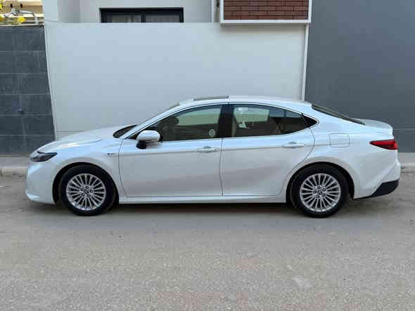 بسم الله 
📣 للبيع — سيارة بحالة ممتازة 📣

🚗 النوع:كامري ياباني اصل وكاله عبدالطيف
📅 الموديل:2025فول مواصفات 
⚙️ المحرك:بانزين
📍 المسافة المقطوعة:12 الف 🎨 
🔧 الحالة: (جديده السياره وصاحبها جناي)
🧰 الملاحظات: ( السياره شرط فحص كير مكينه كشر صبغ )
رقم صاحب السياره
***********
