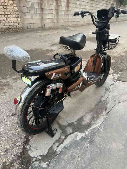 با يسكل شحن للبيع جديد لوك 2024 أربع بطاريات شرط جدد عل فحص كلة شغال مابي نقص مثبت سرعة بصمة كلة شغال السعر ٢٧٥ بي مجال العنوان ديالى ناحية ابي صيدا ***********
