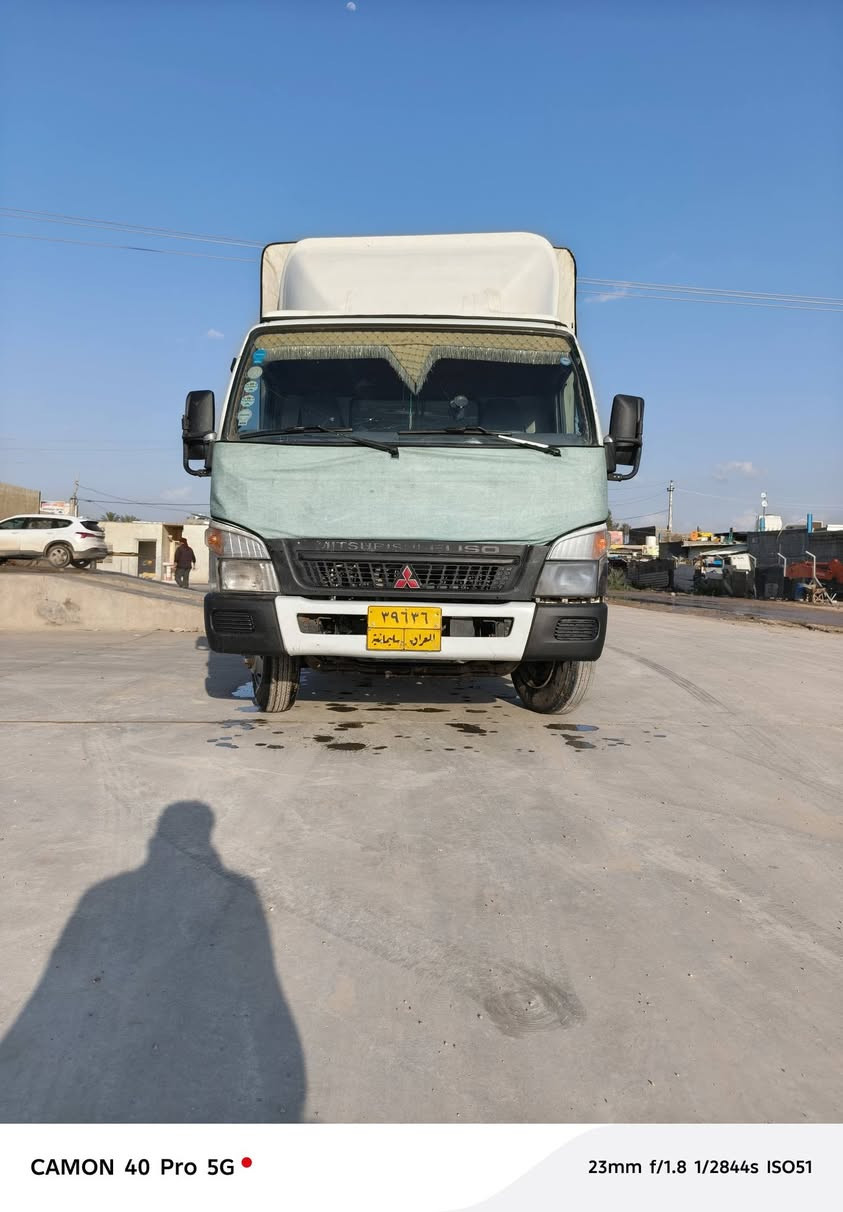 السلام عليكم كنتر موديل 2009 بيه بابين مبدلات وبيه شعار كمرك بل قماره الجام محور كهربائي كير اكسل مكفولات سياره جاهزه تبريد ويه السويج سعره 150 وهذا رقمي اتصل وبيك خير وتدلل ***********
