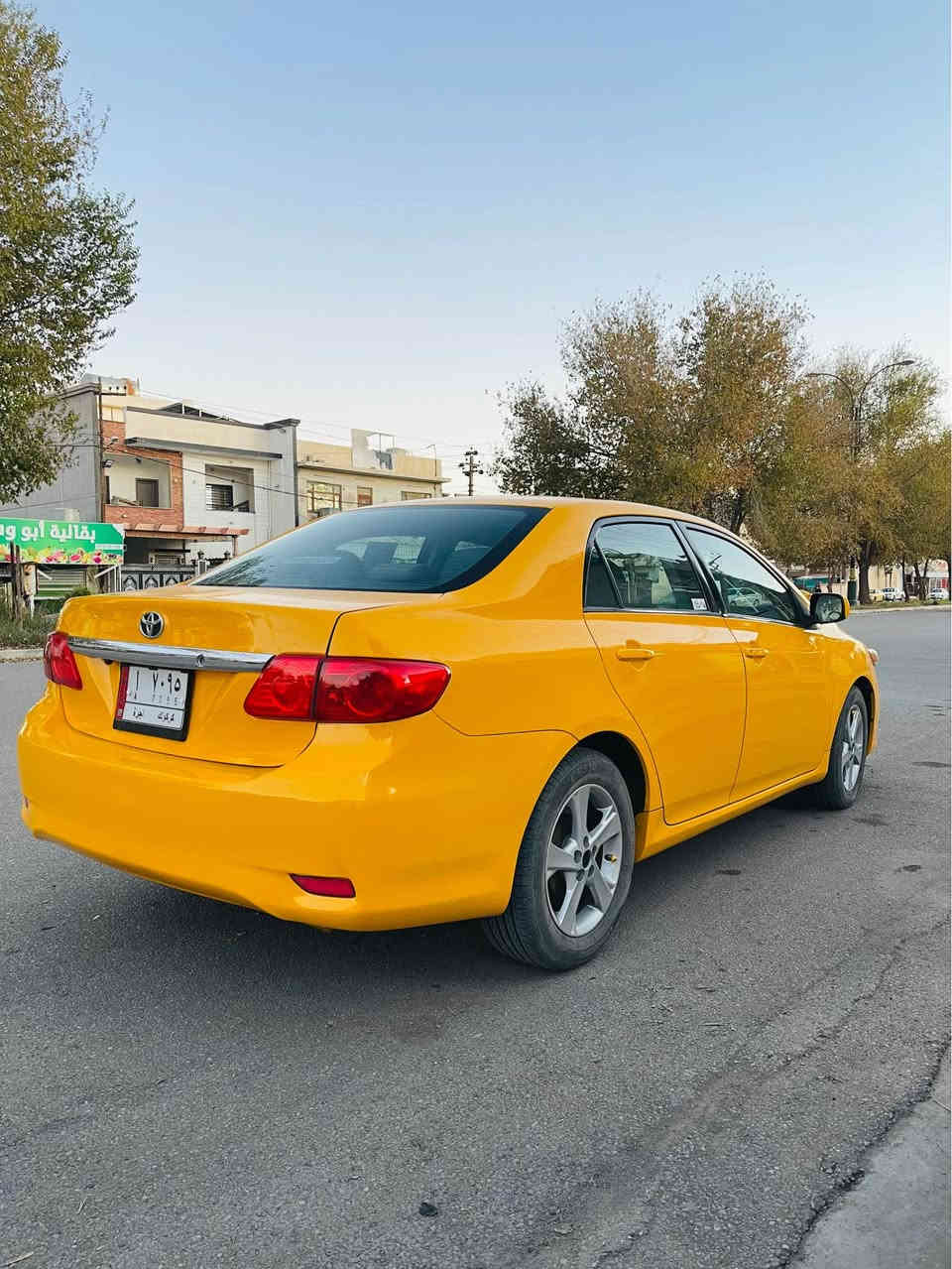 كورلا ٢٠١١
رقم كركوك تكسي 
ما بيها تبديل ولا حادث كل قطعها بلاديه 
بيها طخه خفيفه براس الجامرلغ صفحه السكن بيها معجون و الباقي تصفيه فقط 
و بارد جوه الرقم الخلفي 
السياره جاهزه ع اخر حبايه من صدر و صبغ جديد و بطاقه بانزين 
و بيها منضومه غاز 
محرك مال ١٩ مكفول من اي خل ار تنقيص او تبخير 
كير كفاله 
مكان السياره كركوك 
*********** كركوك, العراق
