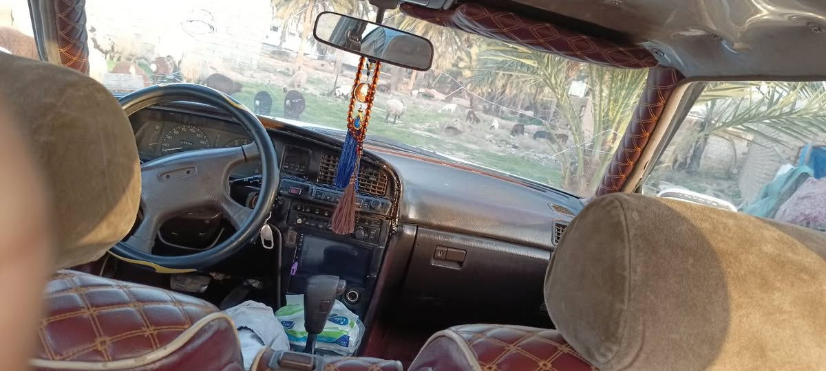 وينه اليدور نضيف 
سلام عليكم مارك كصيف للبيع موديل 92 رقم صلاح الدين الدولي مكينه وكير ونجي خير من الله تبريد ثلج تخم تاير لايت زنون عالي ناصي دوشمه جلد حتى الجنطه مدوشمه كهربيات كله شغال تمام سنويه 29مسجل شاشه سعر 42 وبيها مجال رقمي ***********
