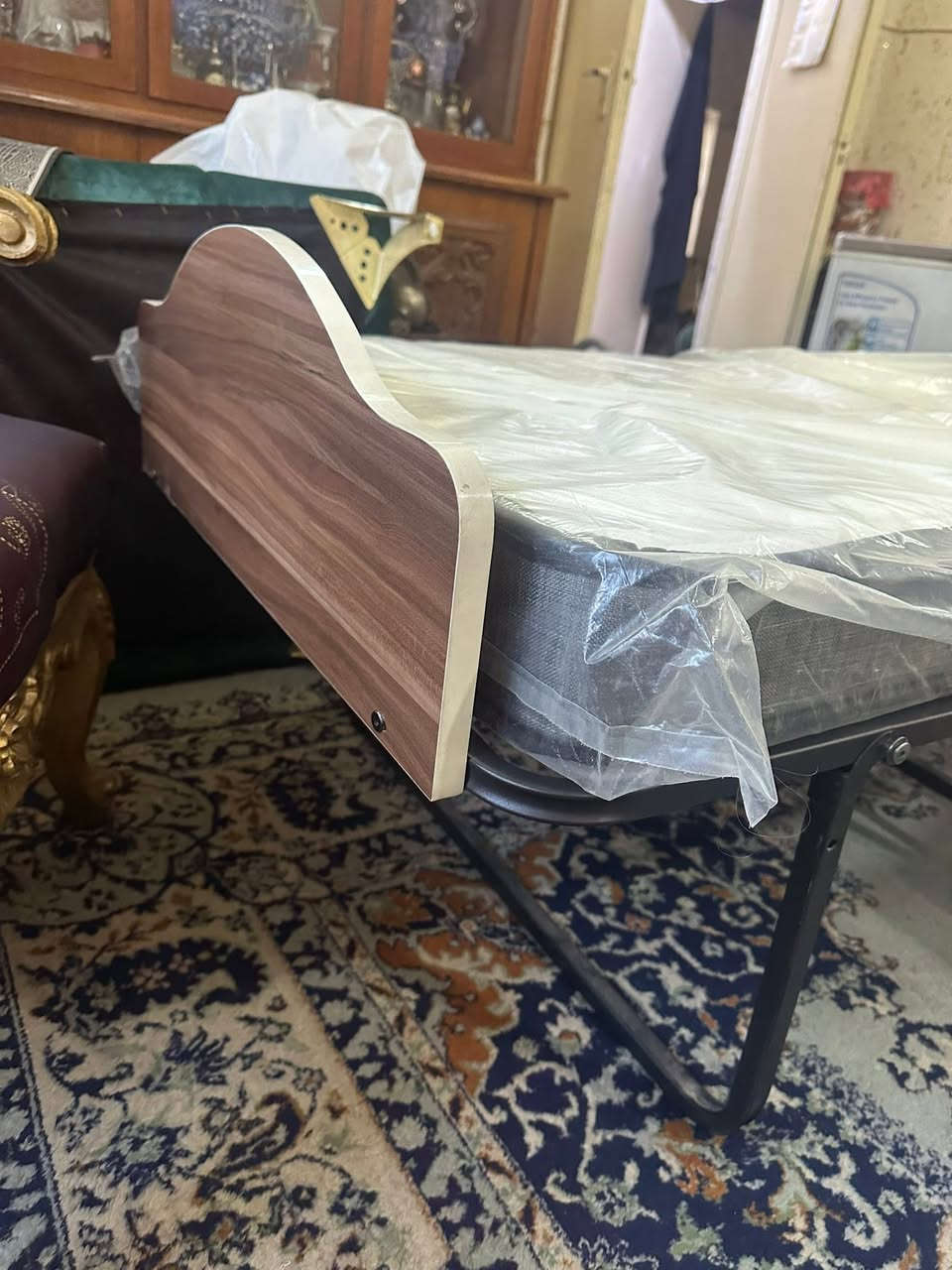 سرير نفر للبيع جديد غير مستعمل بل لايلون بي جروخ يندفع ويطبك كلش مفيد مكاني بغداد سعره ٢٠٠ اخذته ابيعه ١٥٠ وبيه مجال


**إذا كنت صاحب هذا الإعلان وتريد حذفه لأي سبب، رجاءا أرسل رسالة إلى الدعم الفني**