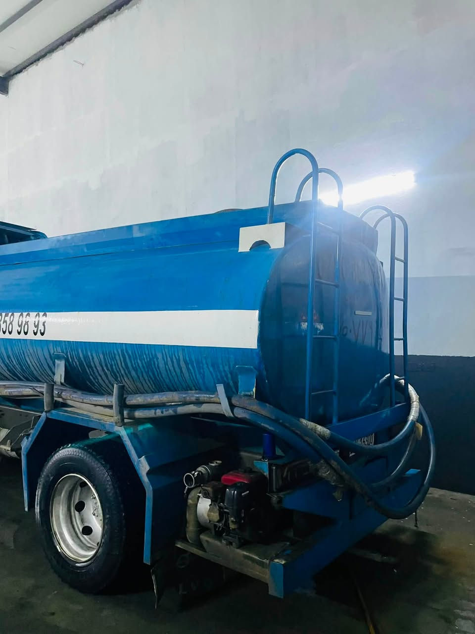 Valvo FL220 2001
ڤالڤۆ 
مۆدێل ٢٠٠١ 
بیلاد چوپ 
مەکینە مەرخوب 
تانکی ١٢٠٠٠ هەزار لتر
رەقە و سەنەوی نوێیە 
بەناوی خۆمە
بەناوکردن کارەبایەتی و مەکینە گێر بەشەرت
تەنکی بەشەرت بێ خایسی 
هەولێر ***********
