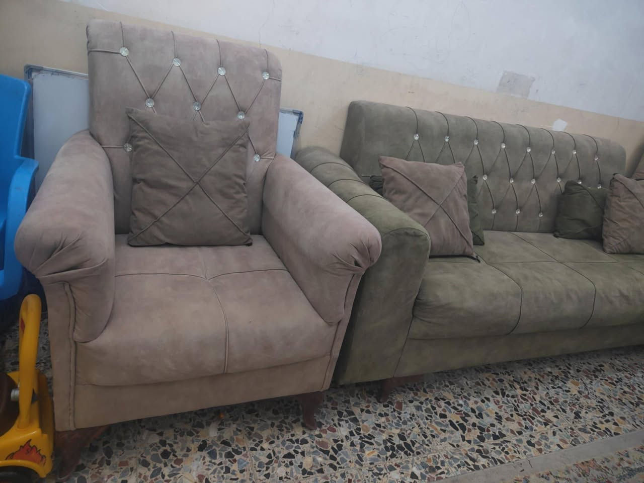 275 الف
7 مقاعد 
حي اور بغداد


**إذا كنت صاحب هذا الإعلان وتريد حذفه لأي سبب، رجاءا أرسل رسالة إلى الدعم الفني**