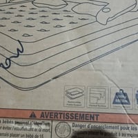 سرير • متوفر