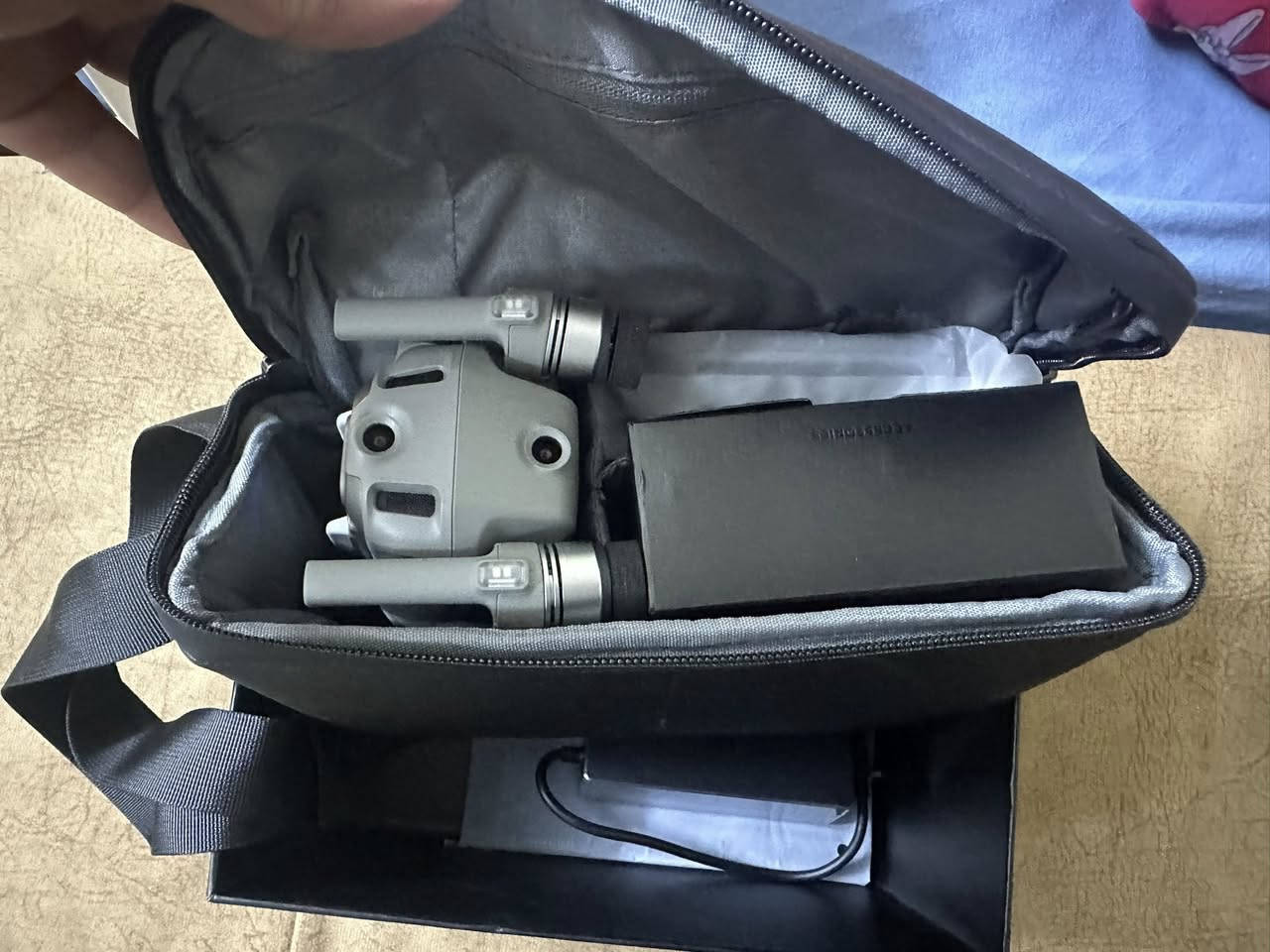 درون air2s
جديده مامشتغله نهائيا بالكارتون بعده
***********
