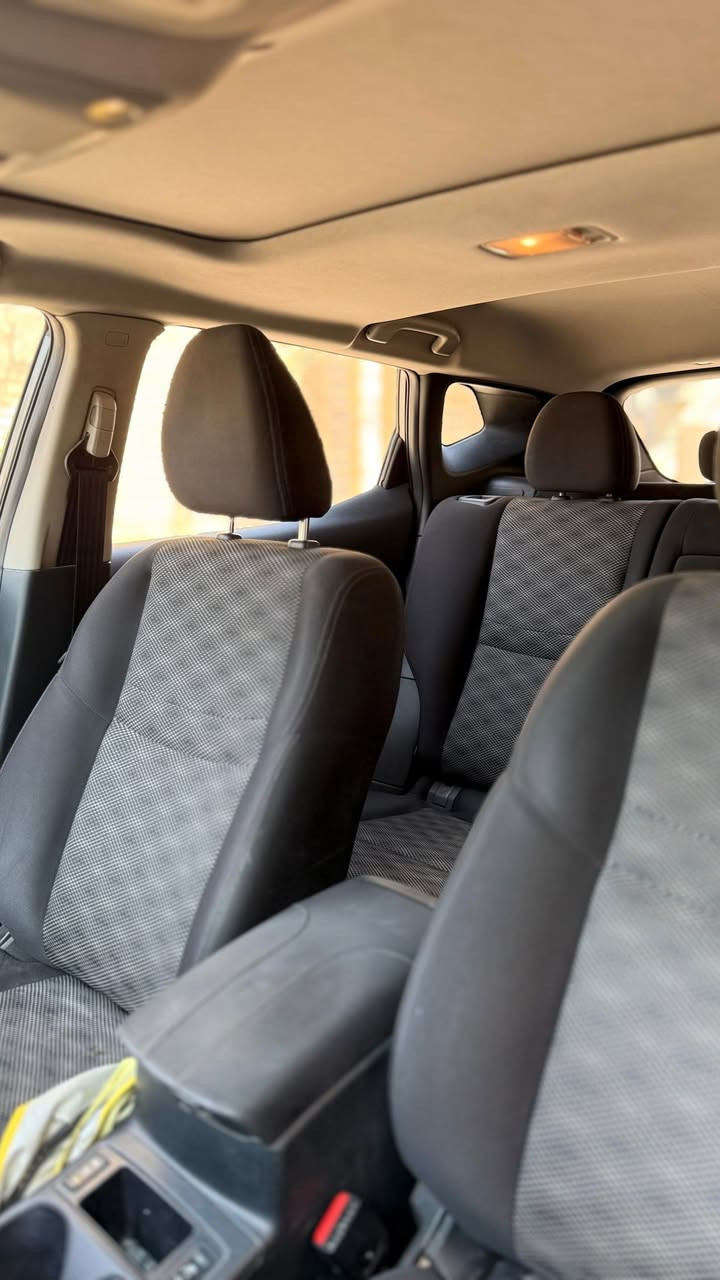 السلام عليكم
نيسان روج ٢٠١٧
داخله زيرو بدون ضرر 
بيها بارد بسيط موضح بالفيديو والصور وبعض الشخوط
ماشية ٧٠ الف كيلو 
او ٤٣ الف ميل تقريبا
فول فتحة سقف 
بصمة ابواب وتشغيل عن بعد
كشنين تدفئة وستيرن تدفئة
مانع انزلاق 
٤سلندر مكينة ٢٠٠٠
كامرة خلفية 
اشاير بالمري 
ورقم بغداد انكليزي وبأسمي 
تخم تاير جديد قبل ٣ أشهر شديته امريكي وصيانه كاملة من دسكات وحدادية .
مكان السياره كربلاء المقدسة 
السعر ١٥٠ $مع المجال 
للاستفسار اكثر او المراسلة واتساب
***********
***********
