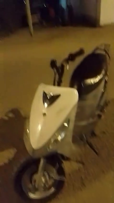 سلام عليكم دراجه لبيع ب300 وبيها مجال


**إذا كنت صاحب هذا الإعلان وتريد حذفه لأي سبب، رجاءا أرسل رسالة إلى الدعم الفني**