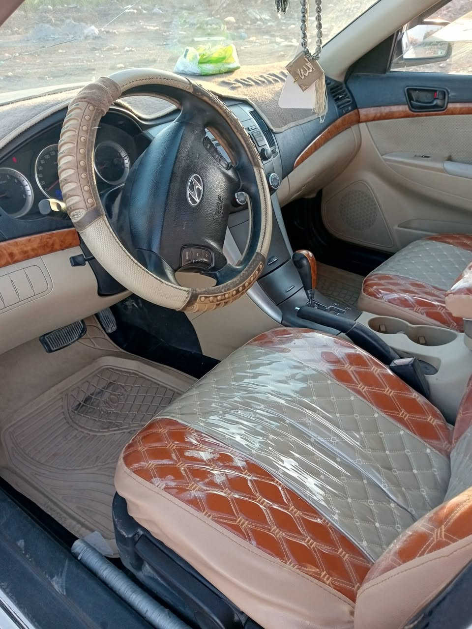 سيارة سوناتا خليجي موديل ٢٠١١ الشكل القديم المقدس محرك ٢٠٠٠ مكفول كير محرك حدادية تخم تاير رقم كربلاء السيارة بسمي بيه سونار السعر خاص
رقم الهاتف ***********
