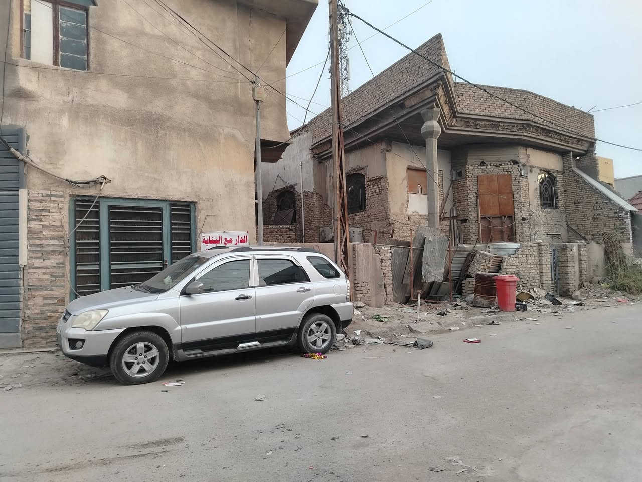 للبيع عقار تجاري مميز في أحد أهم المواقع الحيوية في حي شبر وسعر جدا مميز مقارنه بالسوك 
📍 ركن مقابيل مديره إجرام بابل في حي شبر
📐 المساحة الكلية: 400 متر  بواجهة 20 متر مربعه
📜 
🏗️ المكونات:
 • بيت متروك و محلات تنباع عرصه تفليش .
 •   موقع زاوية (ركن) مميز جدا
بالإمكان تنبني بناء حديث تصل عائداته السنويه إلى أكثر من 70 مليون

📞 للاستفسار والتواصل:
***********
***********
***********
