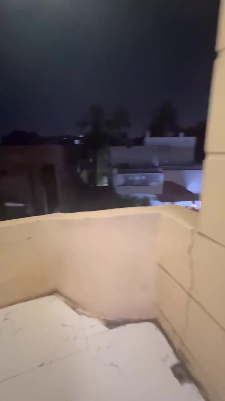 شقة للبيع عقار ملك صرف مساحة 87,67 م الاعظمية شارع عمر
طابق ثاني تحتوي على 2 غرف نوم مطبخ + صحيات + صاله + بالكون 2
جميع الخدمات متوفرة جاهزة للسكن السعر 130 مليون
للاستفسار الاتصال على
***********
 ام مصطفى

