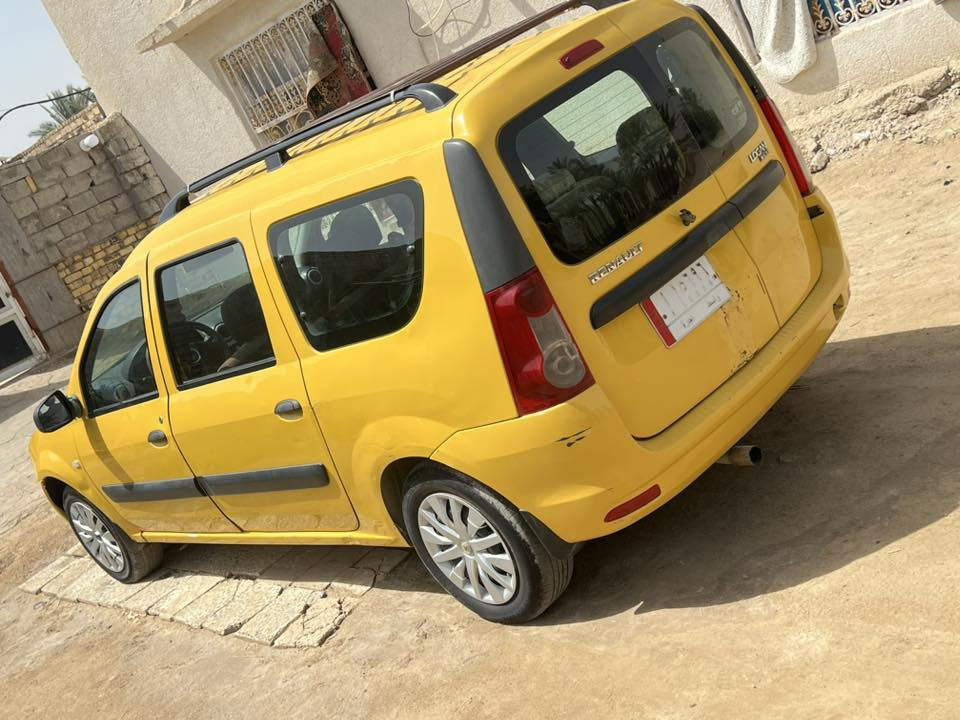 سلام عليكم رينو ٢٠١٠سياره حلو ونضيف مكينه بيه تنقيص كير مكفول حداديه ٧٥/١٠٠ تخم تاير  
مكان ديوانيه 
سعر ٤٣وبيه مجال 
***********
***********
