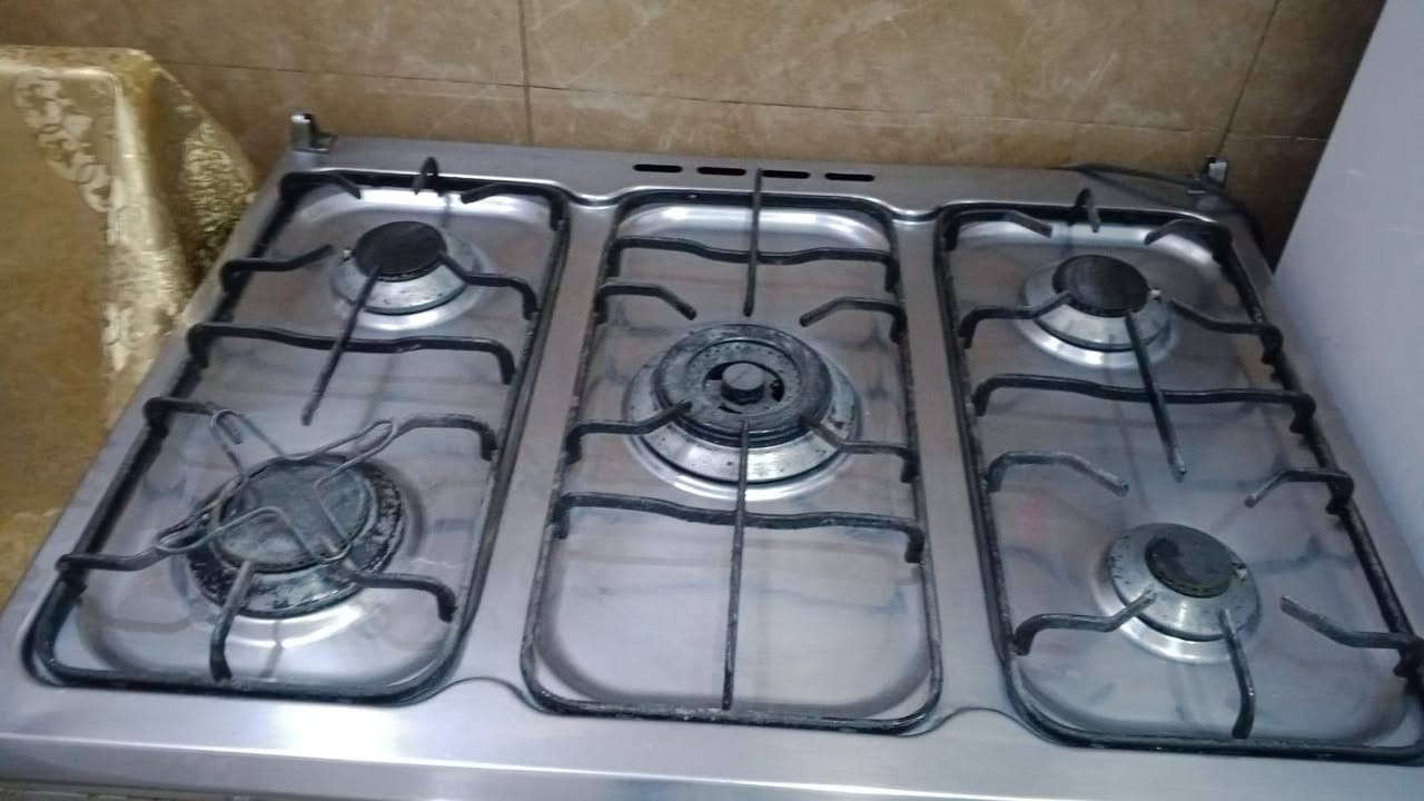 سلام عليكم طباخ مصري خمسه عيون جديد السعر 250 وبي مجال العنوان شهداء البياع شارع سوق رضا رقم الهاتف /*********** غير متواجد على الفيس
