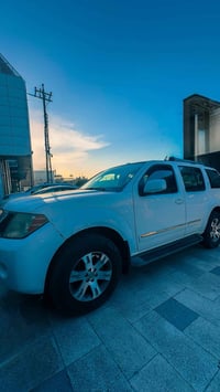 نيسان باثفندر • ٢٠١١ • ٦ سلندر