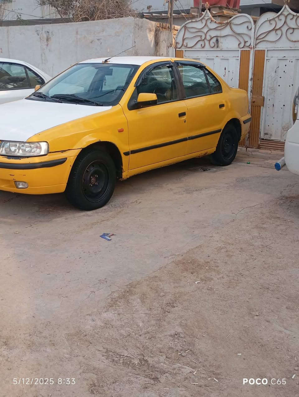 السلام عليكم سمند مديل ١٠ للبيع سنويه لل 29 بسمي هيئة وغرمات مصفره كير ومكينه مكفولات تبريد ثلج حداديه 75% داخل أسود مداشم رقم بغداد ظربته جاملغات وره كهربائي كله شغاله مكان سياره حله مركز مدينه سعر 22 وبه مجال قليل رقم (***********//***********)
