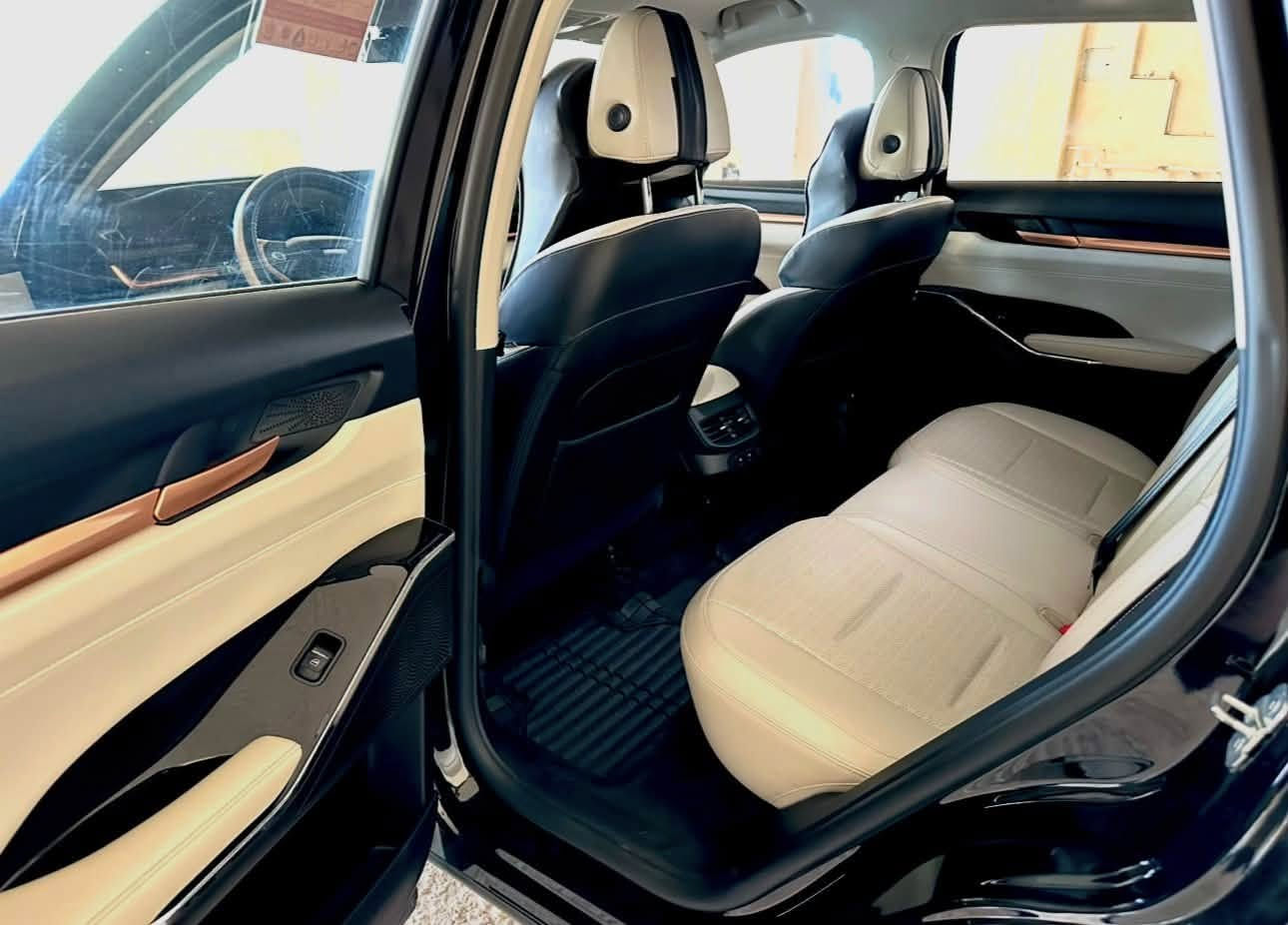 السلام عليكم /

للبيع Haval H6 موديل 2024

رقم بغداد  باسمي .. ماشية 18 ألف كيلو

السيارة جديدة ونظيفة كلش وبعدها بضمان الشركة وكفالة عامة ما بيها أي ملاحظات 

السعر 30 مليون وبيه مجال بسيط للمشتري الجاد
***********
