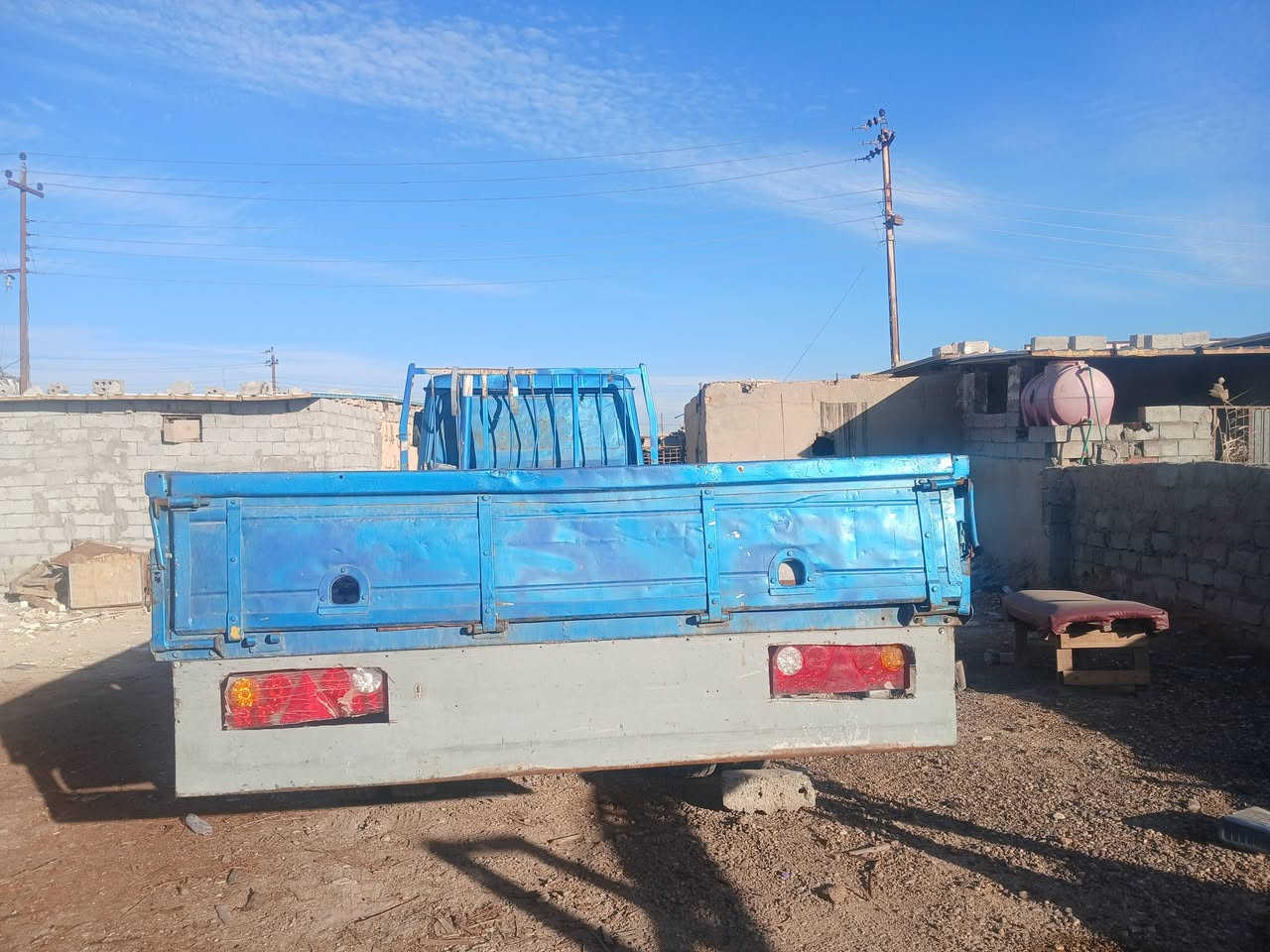 بسبب الوعود الكاذبه نعيد النشر سلام عليكم نيسان عضم موديل 91 رقم ذياقار ألماني تحويل ثانيوم طول ٦لاه عشره سياره ابيعهي بدون مكينه كير وكسن خير من الله شاصي ابو السمجه 
السعر ٣٥ وبيه مجال بصيط الاستفسار عل رقم ***********
