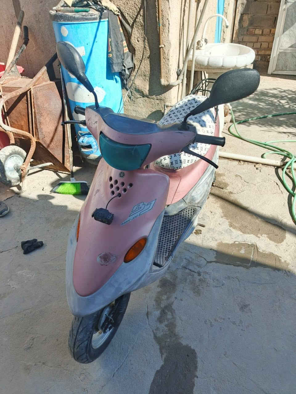 السلام عليكم بي جي للبيع دراجه كلش نضيفه مال جناي عوزه شخاطه لسلف السعر 450 وبيها مجال المكان ناصريه مركز ‏‪0772 532 0721‬‏ بي واتساب
