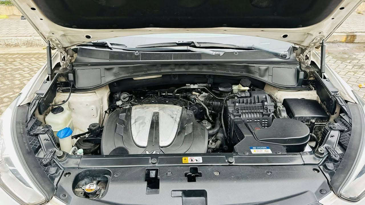 الســـــــلام علـيكـــم 
 
سنتافي 2014 خليجي رقم بغداد الجديد (( الإنكليزي )) 
فول موصفات 1/1 /_/_/_
فول
محرك 6سلندر وضع الشركة
بانوراما 
بصمه تشغيل
بصمة أبواب 
اناره ضوئية
كشن السايق  كهرباء 
7 راكب
3 قطع تبريد 
سايد أبريك بصمة 
كشنات جلد 
فور ويل دفع رباعي 
تحكم استيرن 
3 انظمة قيادة
مانع انحدار
مانع تزحلق
نظام ECO اقتصاد الوقود. 
حساس امامي خلفي
وضع السبورت 
شاحن واير ليس
كير اوتوماتيك
شاشة ايباد
بجم زنون + عدسات بالكامل 
لايت زنون
بروجكتر 
بك لايت LED
LED نهاري + ليلي 
زراك لايت 
اشاير بلمري 
مري كهرباء + انارة ضوئية عند الفتح
مري شفط+ ترحيب عند الاقتراب 
تبريد  بارد ثلج
وبعد بيها هواي مواصفات ماذاكرهن
/_/_/_/_

🔴 مكينة ع وضع الشركة مامفتوحة  لاتبخير ........ 
🔴 كير وضع الشركة مكفول كفالة عامة 
اربع تخم تايرات جديدات ....
_____________________________
السيارة بيها باب السايق شبر عل البارد والجاملغ الامامي 3 اصابع بارد والباقي مكفول  
_____________________________
السعر // 190$ وبيها مجال.. 
العنوان// بغداد - 
للاتصال//    ***********
