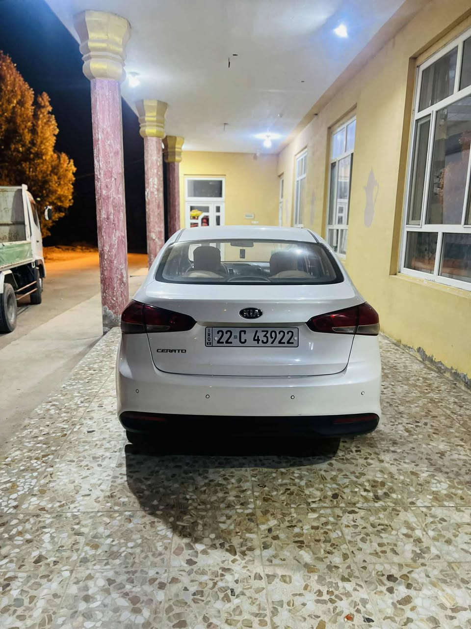 لبيع كيا سيراتو موديل 17مكفوله كفاله عامه للاستفار ***********
