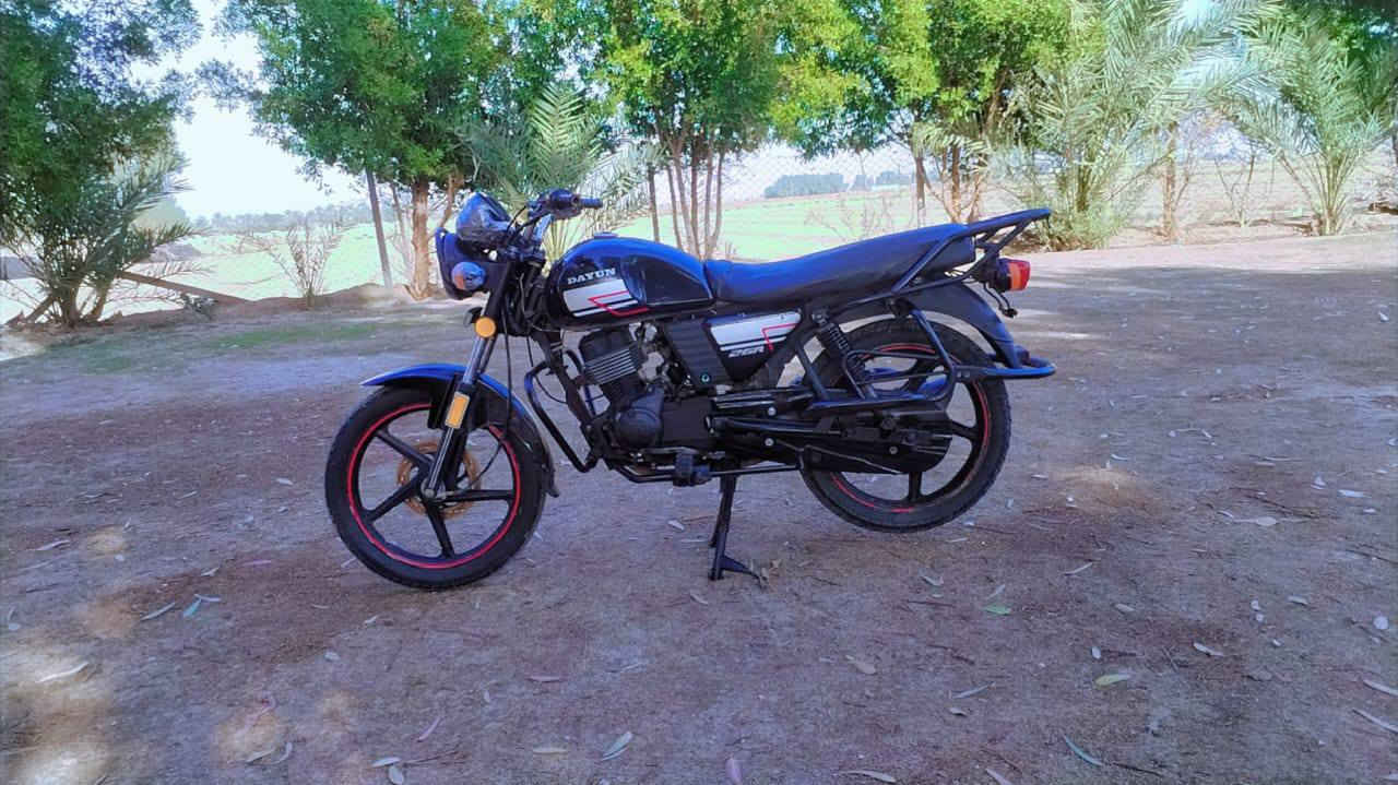 سلام عليكم دراجه البيع ديون نفخ موديل 21 وراق صولي شرط الصولي مبيه اي نقص محرك مكفول ماممدود عليه صبانه كهربيات كامله مبيه اي نقص مكينه خرسئ مبيه اي نقص حلاء من الصوره كامله تجي وتشوف بيعنك وراق صولي شرط الصولي السعر مليون 150 وبيه مجال الشراي يتصل وبيك خير ودلل ***********
