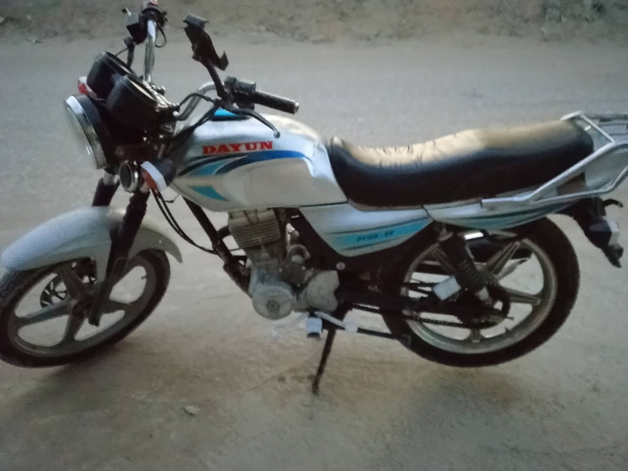 دايوان 2017 كهربعيات كاله شغاله أوراق اصوالي نضافه 70 بل 100 مكاني كربلاء حولي 100 سعر 850 وبيه مجال رقم ***********
