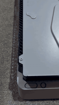 بلي 4 للبيع
السلام عليكم 
بلي 4 اون لاين مستعمل قليل مامفتوح ابد كدامكم
ويا 5 العاب 
2K 24 
Assassin's Creed Syndicate 
Assassin's Creed Unity 
Detroit 
Rainbow Six 
العاب كلهن جدد على كد التختيم فقط
مع يو بي اس نوع K star يشتغل ربع ساعه ويطفه واذا تبدله بطاريه يطول ساعه
و مع يده وحده تجاريه 
وكامل ملحقاته ويا 

السعر 300 الف قفل ابيع شلع تجي تفحص بعينك وتتوكل
مكاني بغداد / حي الجهاد / الملحانية 
*********** متواجد واتس اب
