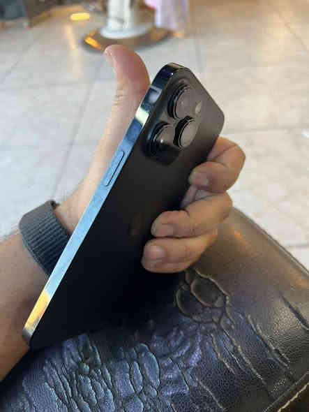 ايفون 14 برو ماكس📱
 ذاكره 265 نظافه 100%‎‎
بطاريه 93 بلاديه
جهاز ممفتوح ابد مكفول👀
سعر 950 قفل قفل
استفسار اتصال 
‏‭***********
او وتساب 
مكان الجهاز بغداد البياع
