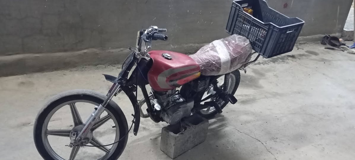 سلام عليكم للبيع دراجه تايكر موديل 18 مابيهه عيب سعر 150الف ***********
