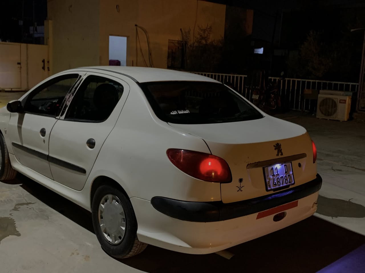 السلام عليكم من رخصه الادمن  
بيجو فرنسي 206 موديل 2009 ￼
السياره بديها نضيف ورقم بصره خصوصي اللماني
بيها تخم تايرات وزوج لايتلات جدد السياره كامله ما عدا التبريد 

مكاني البصره 
وسعرها 38 ورقه وبيها مجال


**إذا كنت صاحب هذا الإعلان وتريد حذفه لأي سبب، رجاءا أرسل رسالة إلى الدعم الفني**