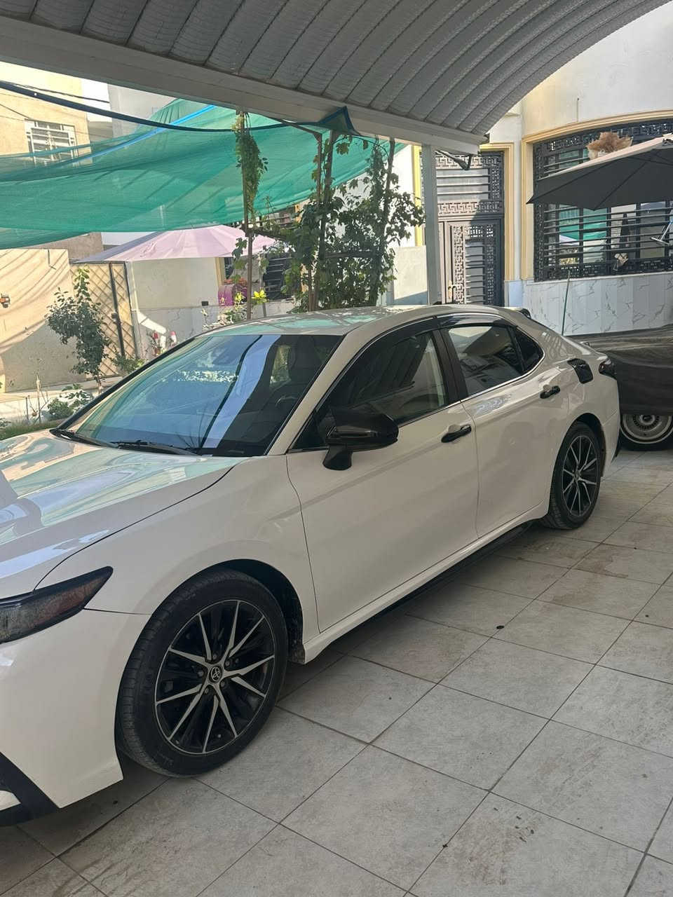 السلام عليكم كامري 2021 السياره امريكيه السياره نضيفه وجاهزه ماشيه 160 ميل السياره فول مواصفات للاخير سعره 190 وبيها مجال واتساب***********
