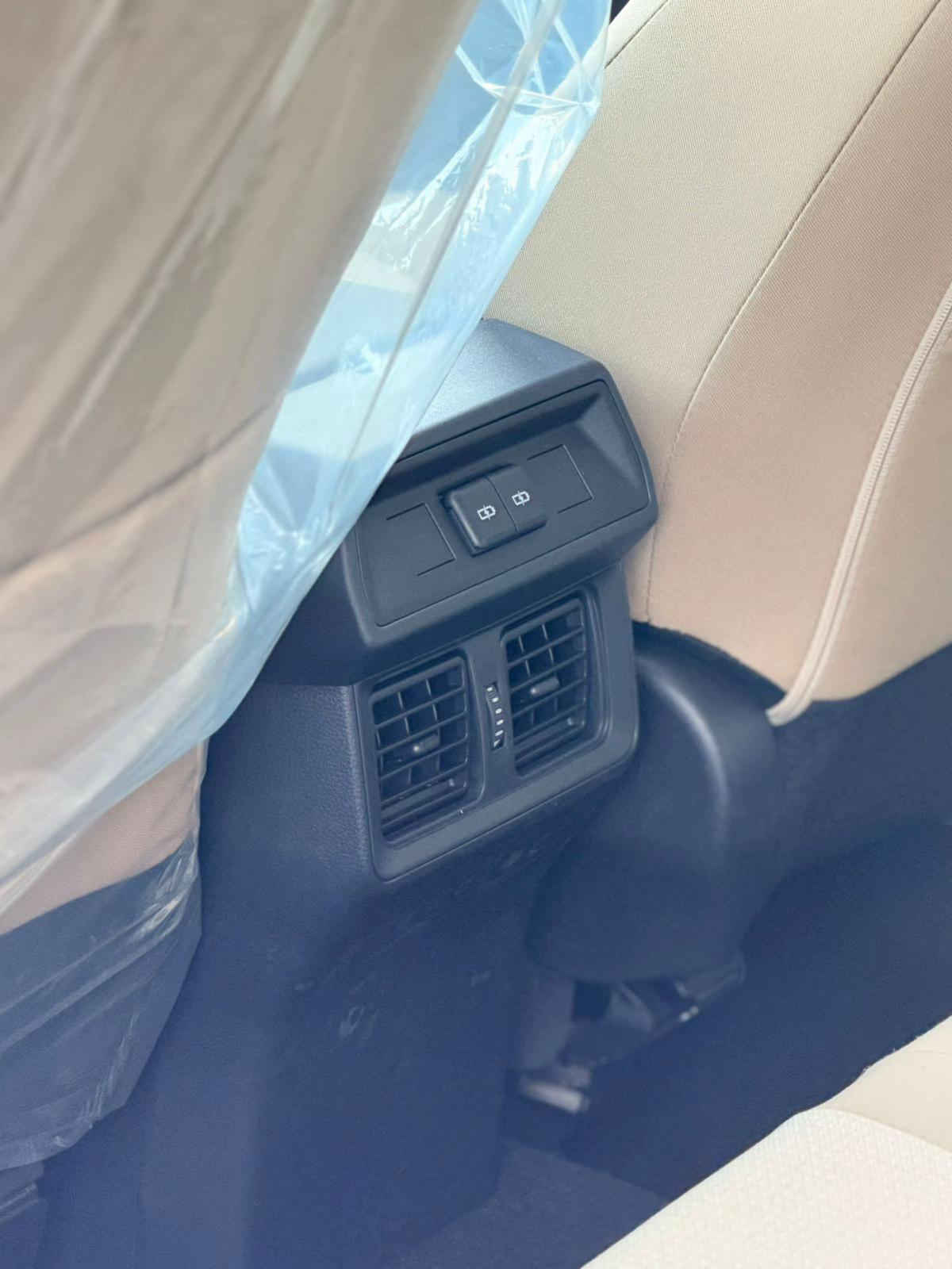 #المرغــوب_بالسـوق_العراقـي . 🇮🇶  وصلت حديثاً 🔻 🔥 TOYOTA RAV4 2026 🔥 الفخامة اليابانية + الاعتمادية + الأداء الاقتصادي ✨ إذا تدور على SUV عملية وأنيقة بنفس الوقت فالـ RAV4 2026 هي الخيار المثالي 😍 #تـويوتـا_راف_فـــور_2026_الجديدة_گليـآ..  نسخة الهايبرد : // ضمان الوكالـة 🔻باللون الاسود الملكي 💣 متوفرة بـشركة اسماعيل البلداوي لتجارة السيارات 🇮🇶. --------------------------------------- 📍 العنوان: بغداد – معارض جكوك – قرب بوابة الكاظمية 📍 المعرض: شركة إسماعيل البلداوي لتجارة السيارات 📞 للاستفسار والتفاصيل: *********** 📩 أو تواصل معنا عبر رسائل الصفحة بكل سهولة #شركة_اسماعيل_البلداوي_لتجارة_السيارات #        #عروض_السيارات #بغداد 
