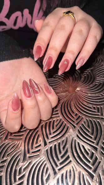 مرحبا بنات متوفر خدمه منزليه 
او مكاني اشتغل داخل البيت اهلا وسهلا بجميع هذا باب رزقي اسعار جدا مناسبه 
 جل اكستيشن 30الف الخمدمه المنزليه 10الف فقط للاستفسار ***********
