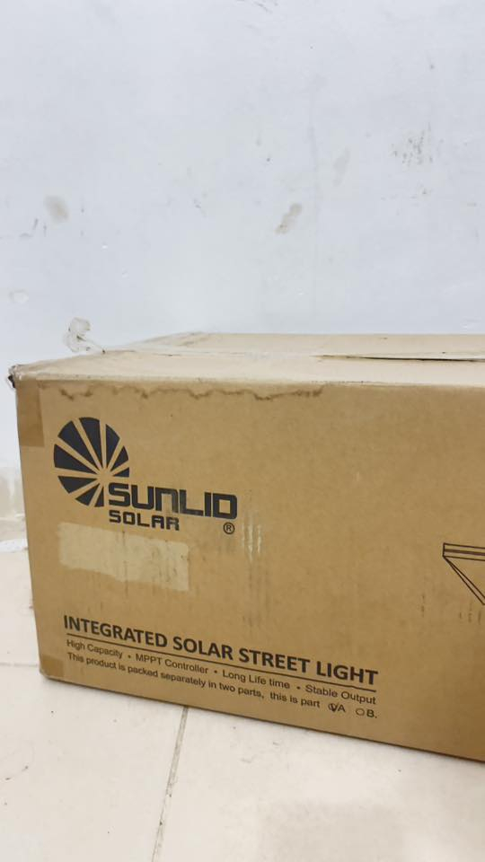 السلام عليكم، عندي لايت انارة خارجي طاقة شمسية متكامل اللوح الشمسي مدموج فوق اللايت, بطارية ليثيوم مدمج، منظم الشحن ( MPPT), اضاءة LED متحركة, جسم المنيوم مقاوم للصدمات والمطر والغبار، داخله سنسر حركة وسنسر نهاري ليلي
***********
